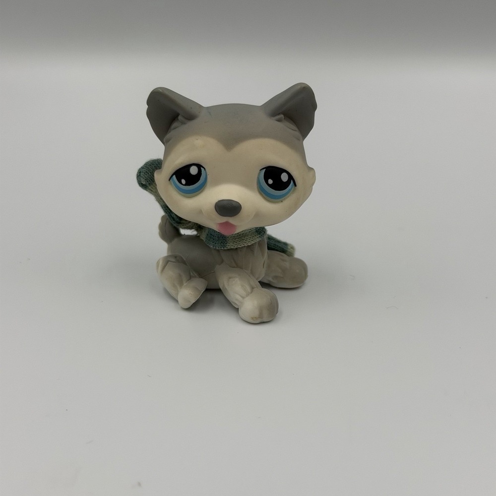 Littlest Pet Shop Authentic # 70 Gray Cream Husky Blue Eyes